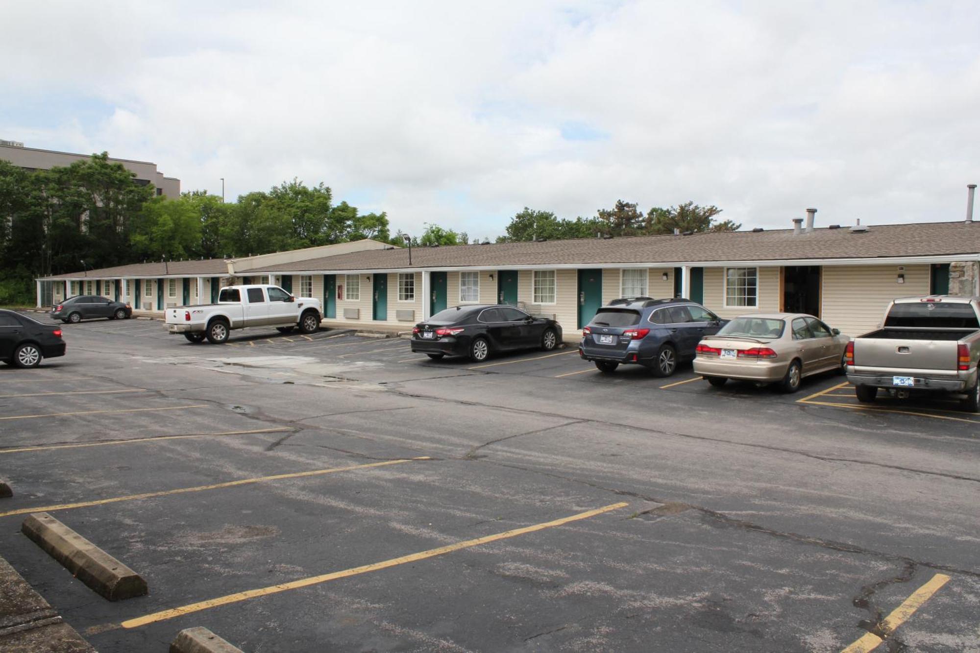 Executive Inn & Suites Nashville Exterior photo